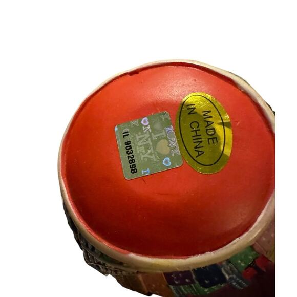 New York City Big Apple Ornament Statue of Liberty Skyline Red Tourist Souvenir - Picture 3 of 7